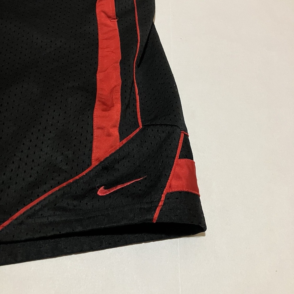 Vintage Y2K Silver Tag Nike Basketball Shorts Black & Red Mens dazzle Medium - Picture 2 of 6